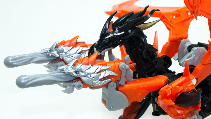 Illustration for article titled The New Beast Wars Begin with Optimus Prime and Predaking